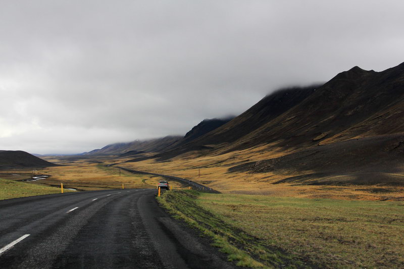 Когда самое лучшее время года для посещения Исландии? Cписок плюсов и минусов за каждый сезон, а также средние температуры и дневные часы!